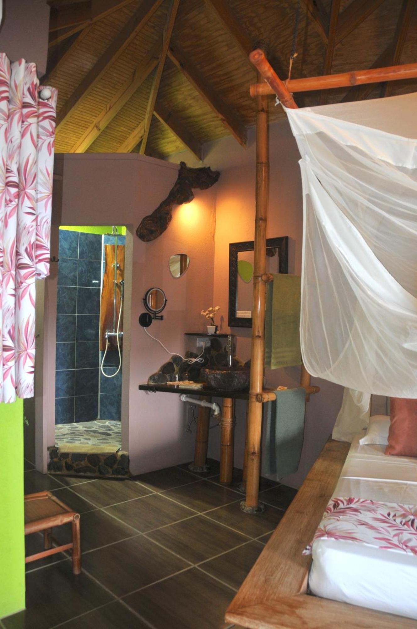 Saint Joseph Mango Island Lodges מראה חיצוני תמונה
