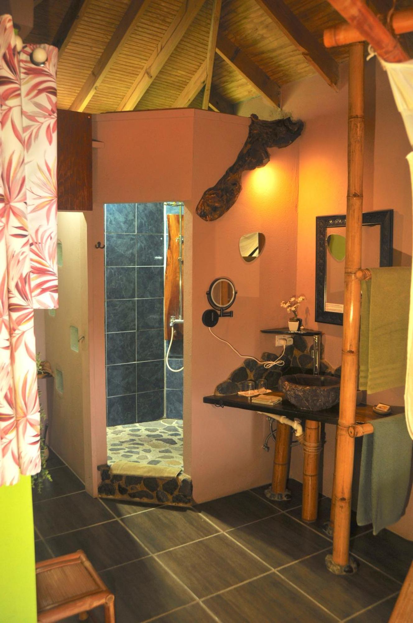Saint Joseph Mango Island Lodges מראה חיצוני תמונה